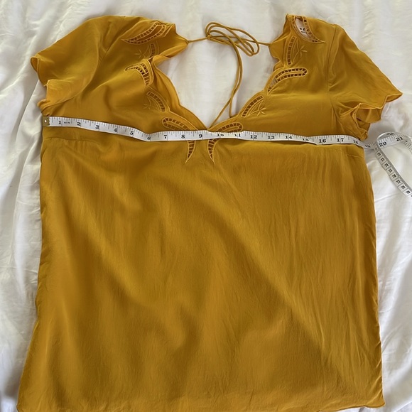 Beautiful sezane top silk mustard size 36 - Picture 5 of 6